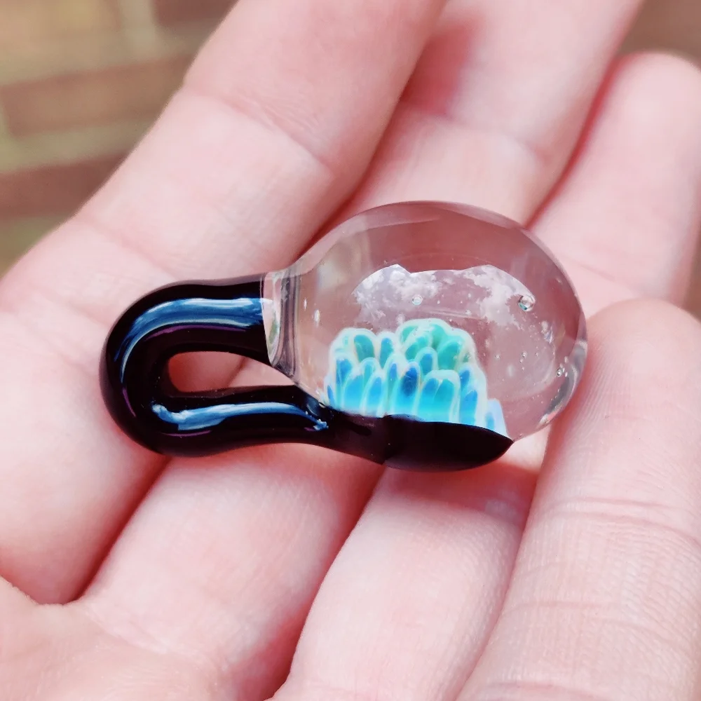 Unusual vintage hand blown art glass pendant - Picture 8 of 12